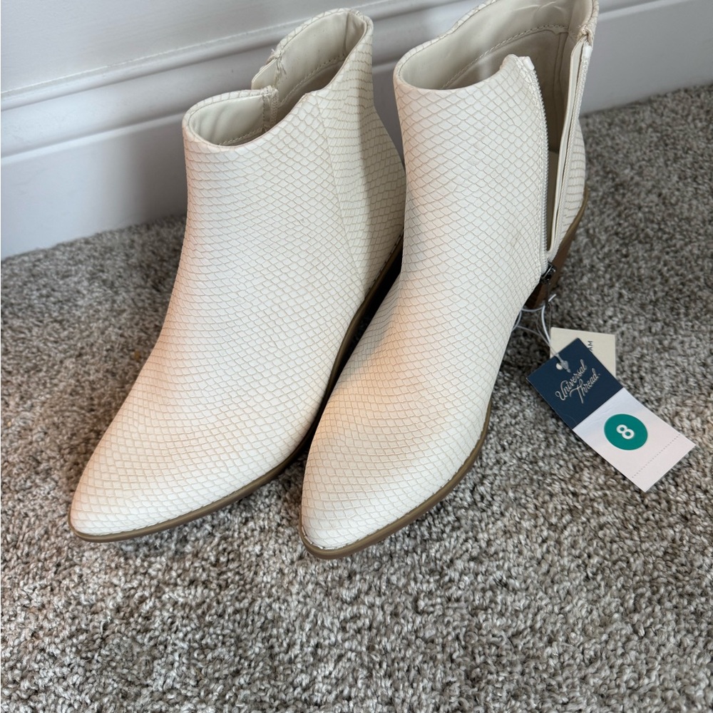 Universal Thread Cream Ankle Booties